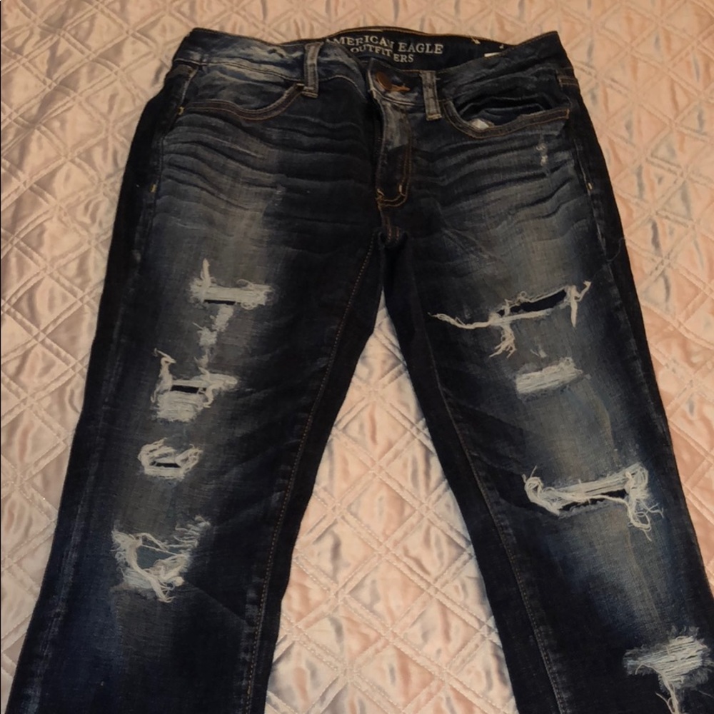NWOT American Eagle distressed jeggings